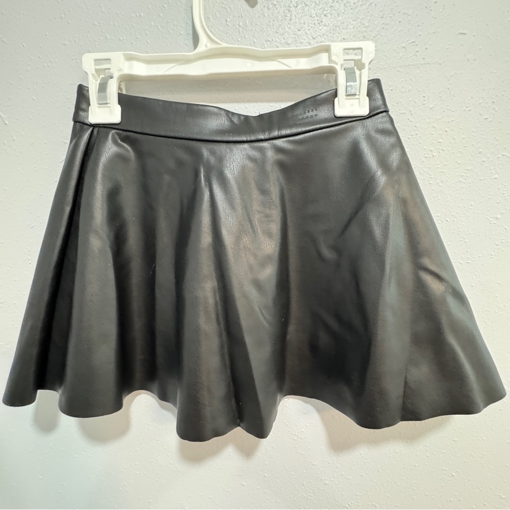 H&M Kid’s Black Skater Skirt Sz 5